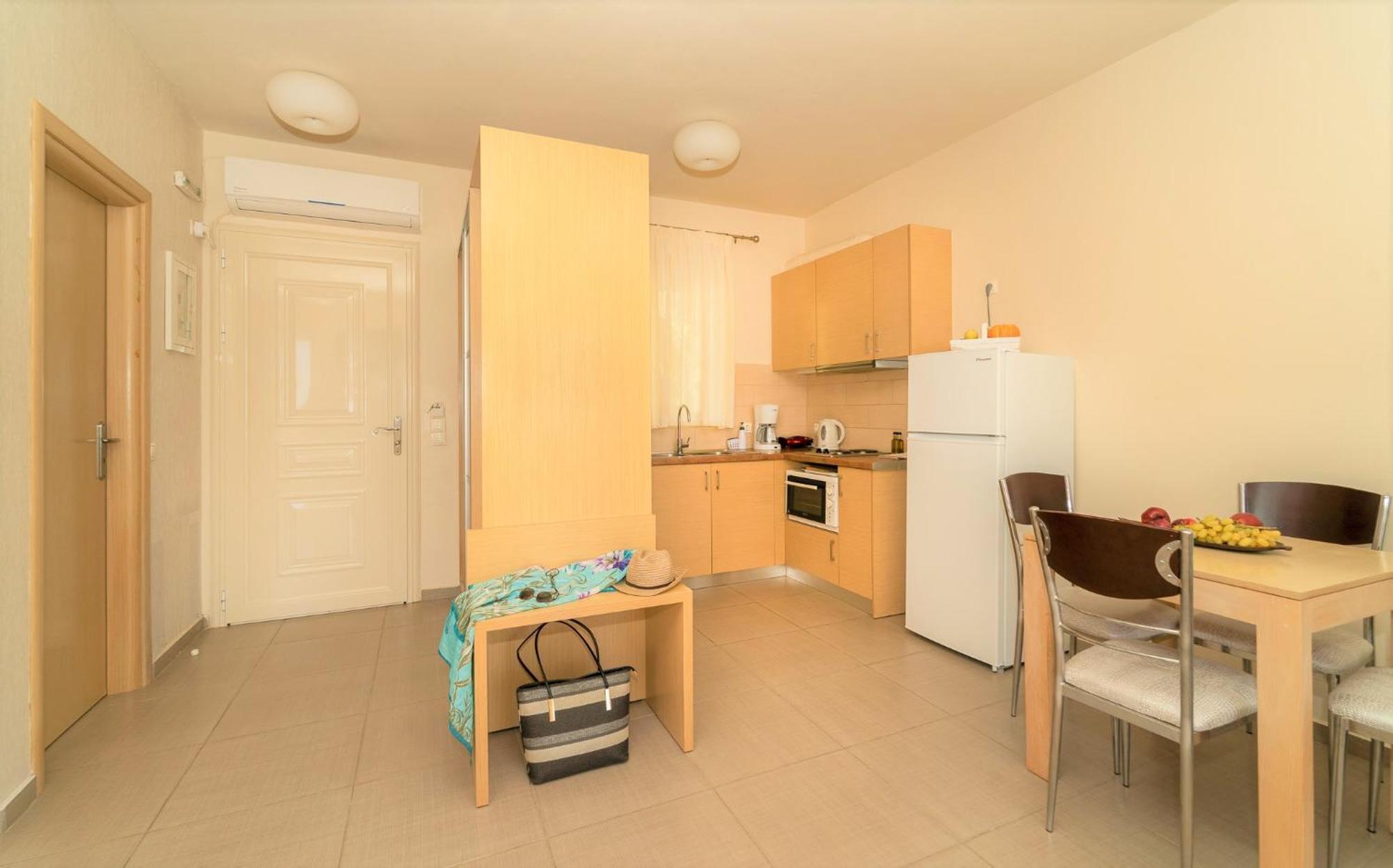 Vereniki Apartments Finikounta Dış mekan fotoğraf