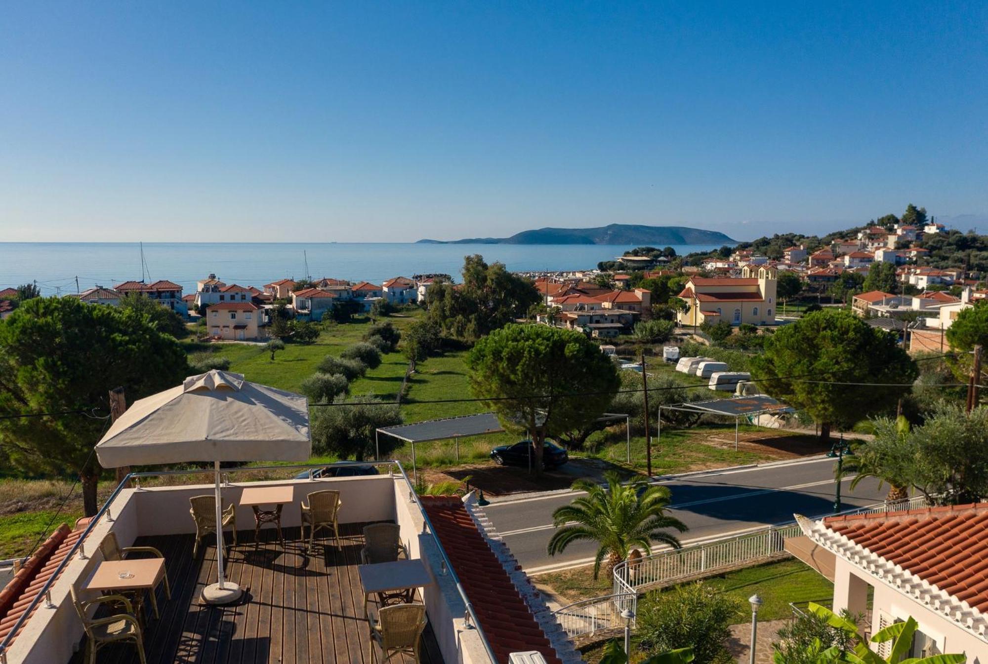 Vereniki Apartments Finikounta Dış mekan fotoğraf